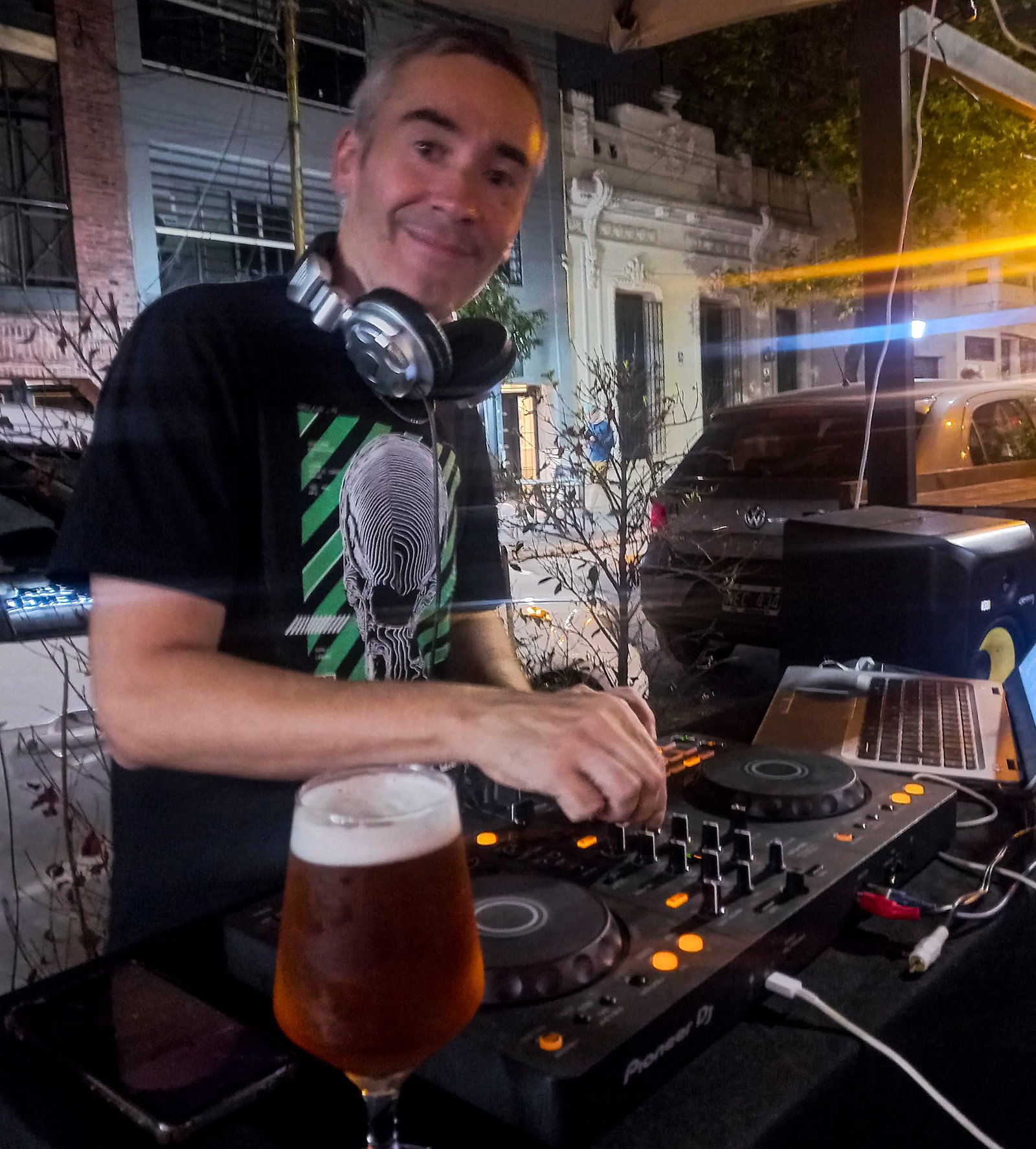 Evento con DJ profesional